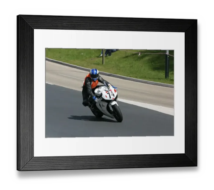 Framed Print : Jenny Tinmouth (Honda) 2009 Superbike TT Framed Print : Jenny Tinmouth (Honda) 2009 Superbike TT