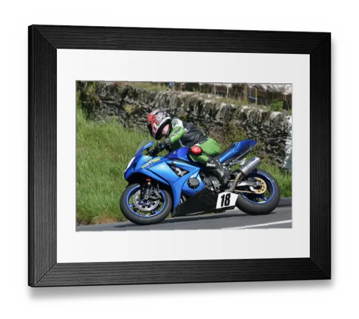 Framed Print : Gary Carswell (Suzuki) 2009 Superbike TT Framed Print : Gary Carswell (Suzuki) 2009 Superbike TT