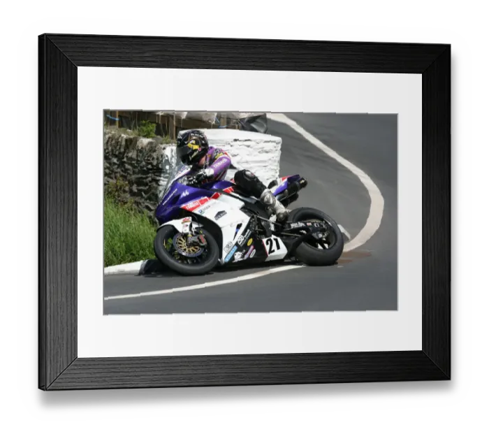 Framed Print : Mats Nilsson (Yamaha) 2009 Superbike TT Framed Print : Mats Nilsson (Yamaha) 2009 Superbike TT