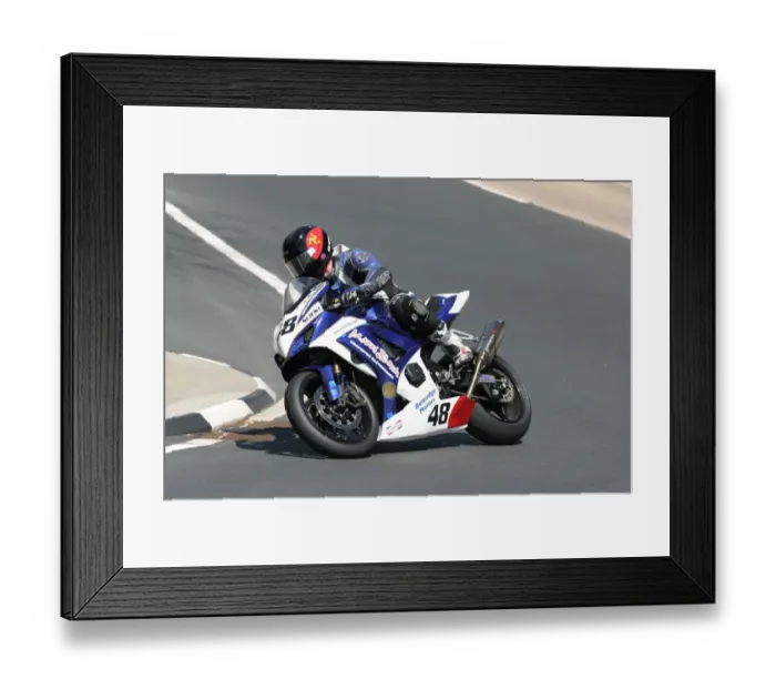 Framed Print : Dan Kneen (Suzuki) 2009 Superbike TT Framed Print : Dan Kneen (Suzuki) 2009 Superbike TT