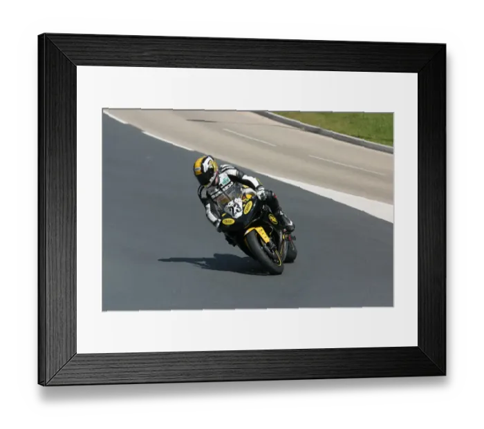 Framed Print : James McBride (Yamaha) 2009 Superbike TT