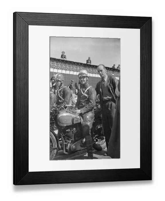 Framed Print : Bill Dehany (Excelsior) 1948 Lightweight Clubman TT Framed Print : Bill Dehany (Excelsior) 1948 Lightweight Clubman TT
