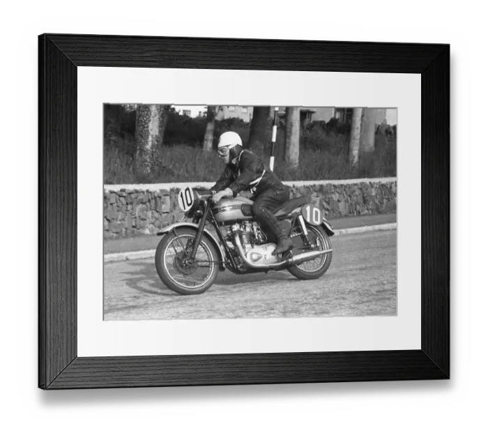 Framed Print : Cliff Dearden (Triumph) 1955 Senior Clubman TT Framed Print : Cliff Dearden (Triumph) 1955 Senior Clubman TT
