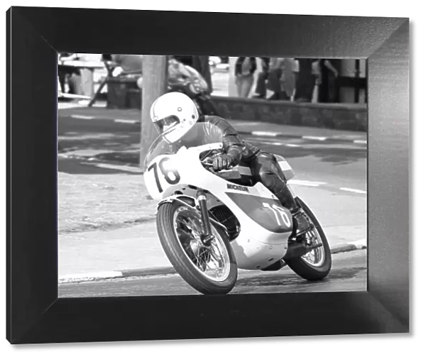 Brian Dickson (Yamaha) 1975 Lightweight Manx Grand Prix