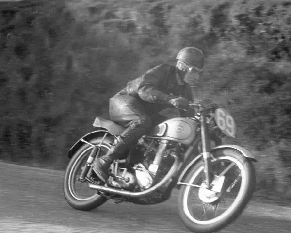 Harry Voice (BSA) 1952 Junior Clubman TT
