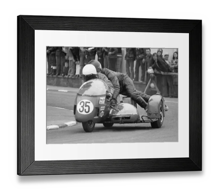 Framed Print : Mick Potter & Eddie Hammond (BSA) 1974 750 Sidecar TT Framed Print : Mick Potter & Eddie Hammond (BSA) 1974 750 Sidecar TT