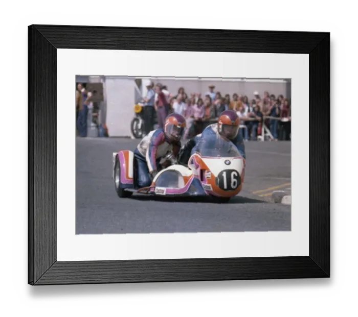 Framed Print : Otto Haller & Erich Haselbeck (BMW) 1976 500 Sidecar TT Framed Print : Otto Haller & Erich Haselbeck (BMW) 1976 500 Sidecar TT