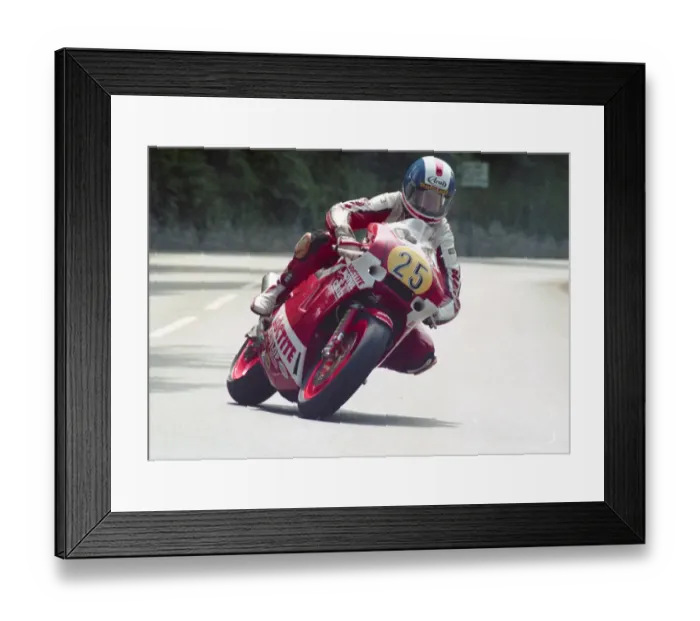 Framed Print : Mark Phillips (Bimota Yamaha) 1988 Senior TT Framed Print : Mark Phillips (Bimota Yamaha) 1988 Senior TT