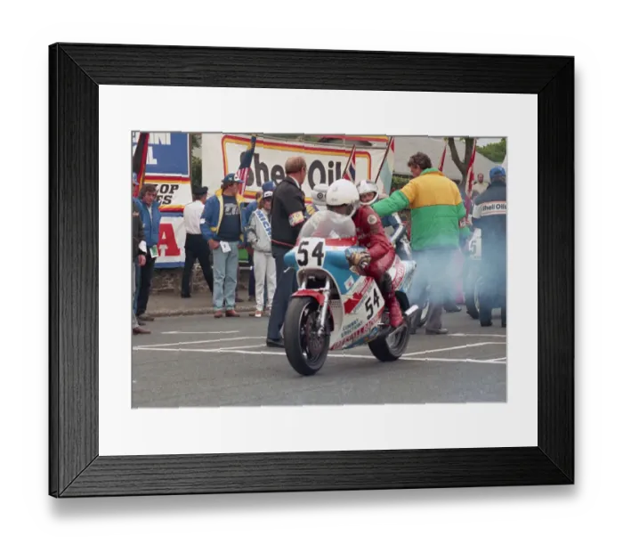 Framed Print : Phil Nicholls (Yamaha) 1988 Formula One TT Framed Print : Phil Nicholls (Yamaha) 1988 Formula One TT