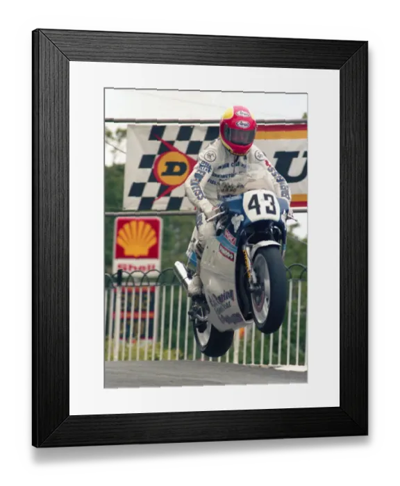 Framed Print : Mark Farmer (Suzuki) 1988 Formula One TT Framed Print : Mark Farmer (Suzuki) 1988 Formula One TT