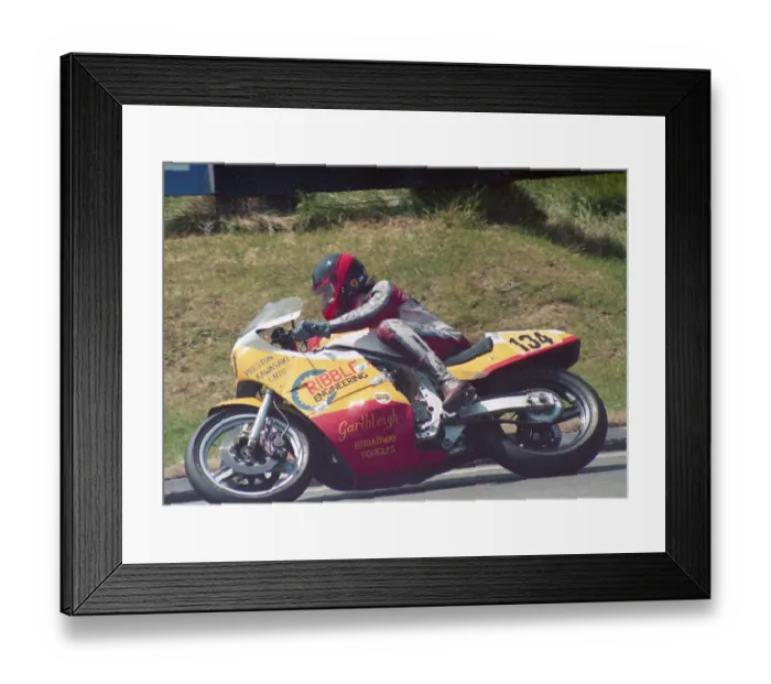 Framed Print : Neil Stothert (Suzuki) 1988 Senior TT Framed Print : Neil Stothert (Suzuki) 1988 Senior TT