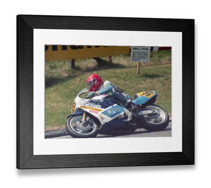 Framed Print : Hans Peter Bolliger (Suzuki) 1988 Senior TT Framed Print : Hans Peter Bolliger (Suzuki) 1988 Senior TT