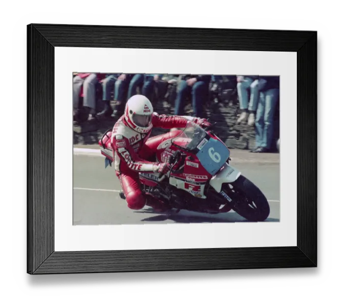 Framed Print : Steve Parrish (Yamaha) 1986 Production B TT Framed Print : Steve Parrish (Yamaha) 1986 Production B TT