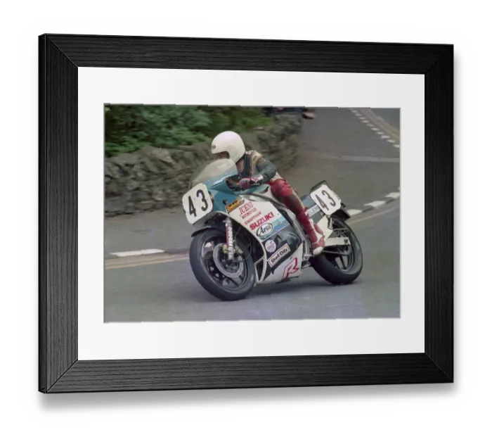 Framed Print : Howard Selby (Suzuki) 1986 Formula One TT Framed Print : Howard Selby (Suzuki) 1986 Formula One TT