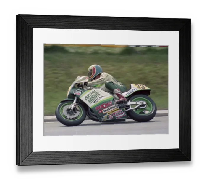 Framed Print : Chris Martin (Suzuki) 1986 Senior TT Framed Print : Chris Martin (Suzuki) 1986 Senior TT