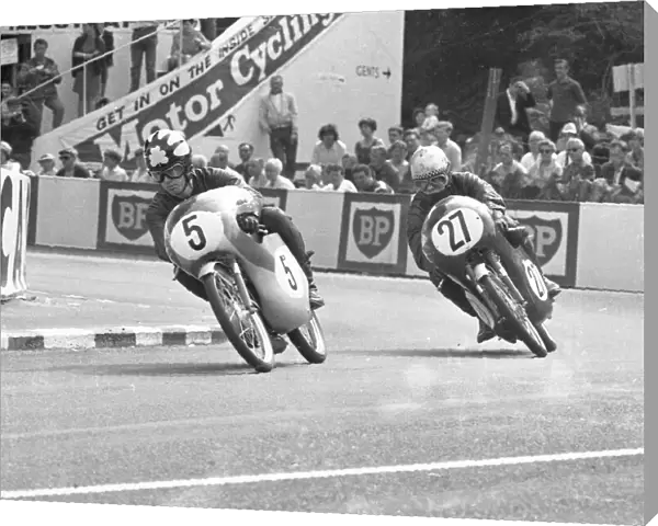 Tommy Robb (Suzuki) and Chris Walpole (Honda) 1967 50cc TT