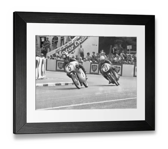 Framed Print : Tommy Robb (Suzuki) and Chris Walpole (Honda) 1967 50cc TT Framed Print : Tommy Robb (Suzuki) and Chris Walpole (Honda) 1967 50cc TT