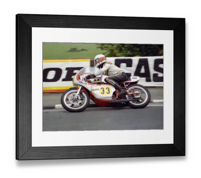 Framed Print : Derek Mortimer (Maxton) 1976 Senior TT Framed Print : Derek Mortimer (Maxton) 1976 Senior TT