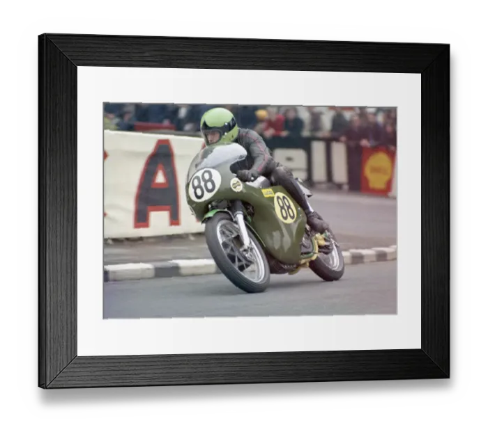 Framed Print : Roy Graham (Norton) 1971 Senior TT Framed Print : Roy Graham (Norton) 1971 Senior TT