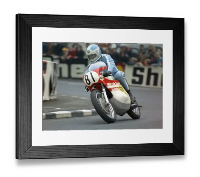 Framed Print : Peter Jones (Suzuki) 1971 Senior TT Framed Print : Peter Jones (Suzuki) 1971 Senior TT