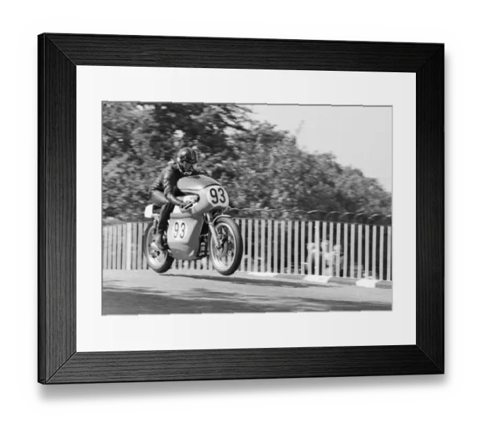 Framed Print : Roger Lees (Triumph) 1971 Senior Manx Grand Prix Framed Print : Roger Lees (Triumph) 1971 Senior Manx Grand Prix