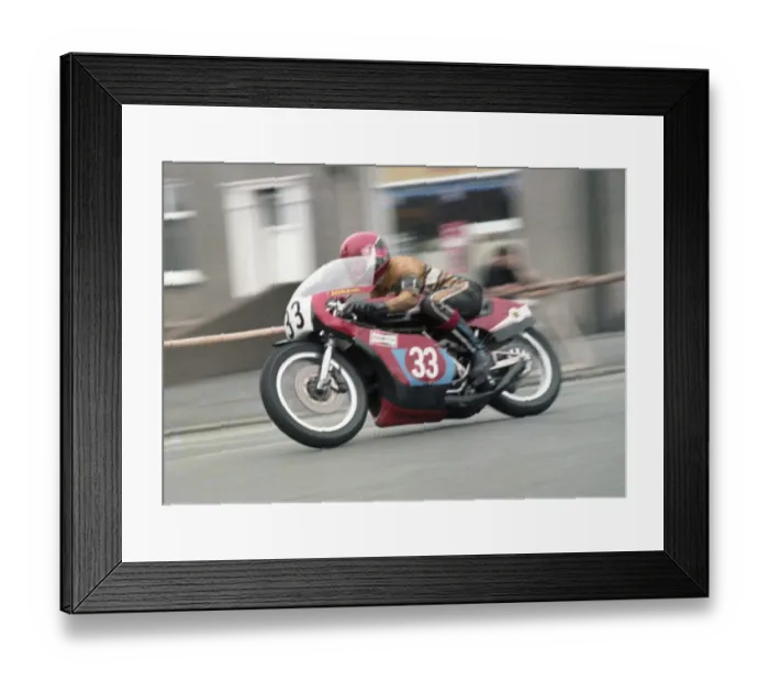 Framed Print : Graham Leslie (Yamaha) 1981 Newcomers Manx Grand Prix Framed Print : Graham Leslie (Yamaha) 1981 Newcomers Manx Grand Prix