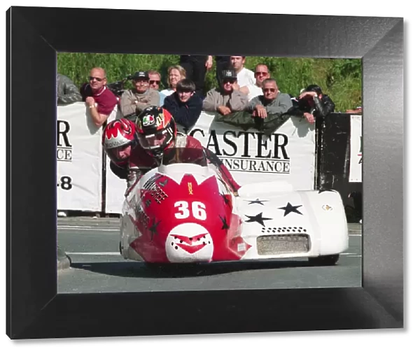 Brian Kelly & Neil Kelly (Honda) 1999 Sidecar TT
