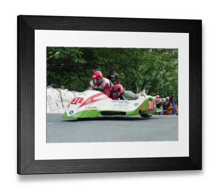Framed Print : Keith Walters & Andrew King (Ireson Mistral) 2000 Sidecar TT Framed Print : Keith Walters & Andrew King (Ireson Mistral) 2000 Sidecar TT