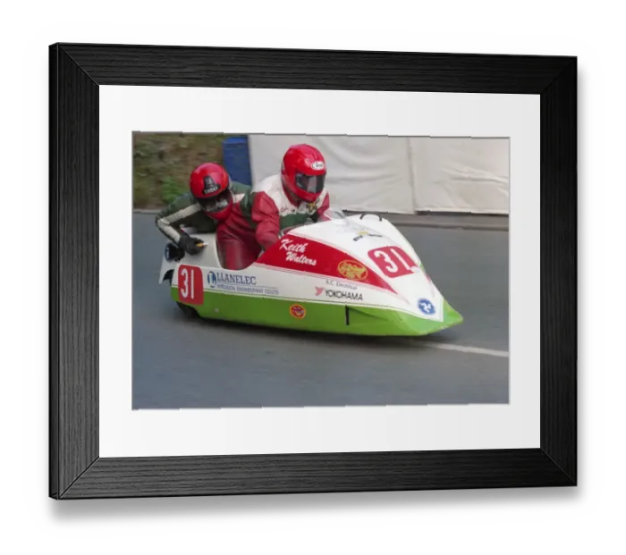 Framed Print : Keith Walters & Andrew King (Ireson Mistral) 2000 Sidecar TT Framed Print : Keith Walters & Andrew King (Ireson Mistral) 2000 Sidecar TT