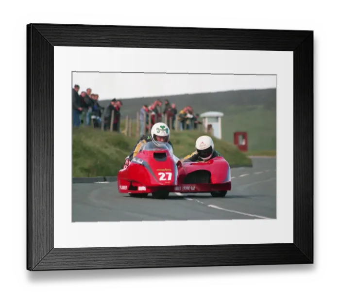 Framed Print : Steve Sinnott & Dave Corlett (SKS Kawasaki) 1999 Sidecar TT