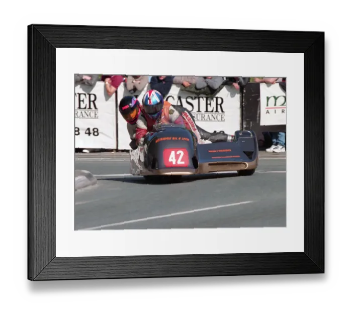 Framed Print : Philip Dombernowaky & Waklas Nenesson (Ireson) 1999 Sidecar TT Framed Print : Philip Dombernowaky & Waklas Nenesson (Ireson) 1999 Sidecar TT
