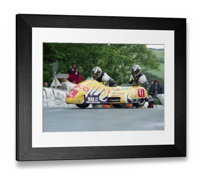Framed Print : Mark Halliday & Mark Holland (Windle Yamaha) 2000 Sidecar TT Framed Print : Mark Halliday & Mark Holland (Windle Yamaha) 2000 Sidecar TT