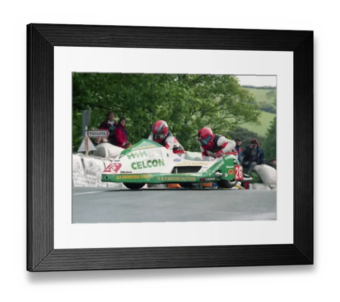 Framed Print : Brian Alflatt & Nick Moore (Ireson Honda) 2000 Sidecar TT