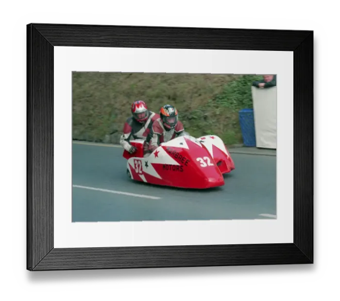 Framed Print : Brian Kelly & Neil Kelly (Molyneux Honda) 2000 Sidecar TT Framed Print : Brian Kelly & Neil Kelly (Molyneux Honda) 2000 Sidecar TT
