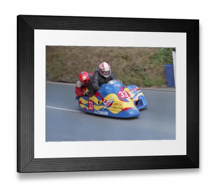 Framed Print : John Potts & Stephen Ward (J&J Yamaha) 2000 Sidecar TT Framed Print : John Potts & Stephen Ward (J&J Yamaha) 2000 Sidecar TT