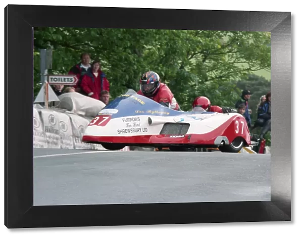 Cliff Pritchard & Kevin Morgan (CPR Honda) 2000 Sidecar TT