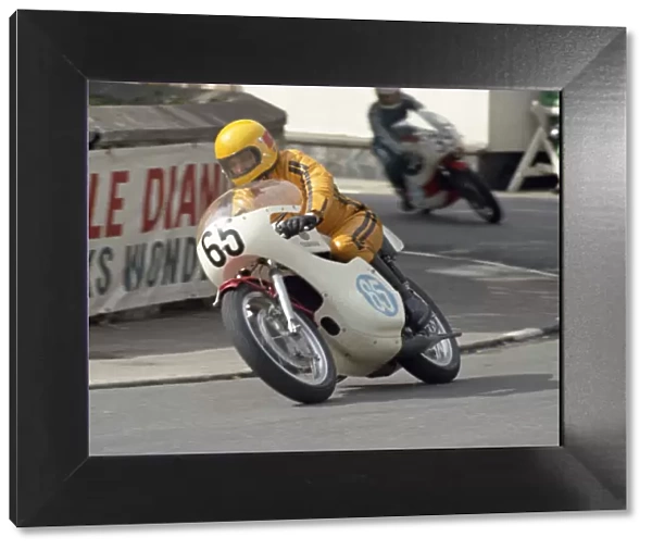 T Neil Kelly (Yamaha) 1974 Junior Manx Grand Prix
