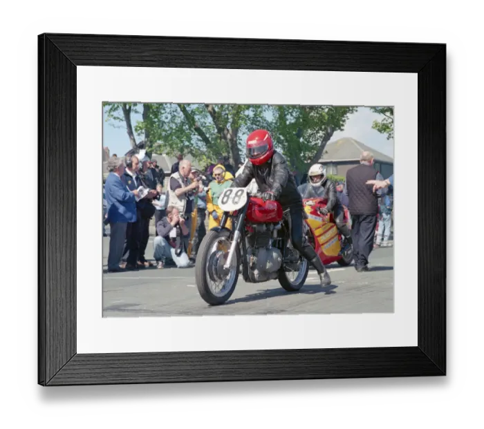 Framed Print : Alfonso Malagola (Gilera) 2002 TT Parade Lap Framed Print : Alfonso Malagola (Gilera) 2002 TT Parade Lap