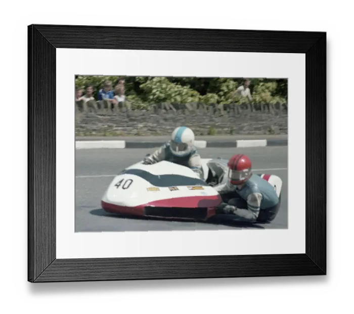 Framed Print : Vince Winstanley & Dave Smith (Suzuki) 1979 Sidecar TT Framed Print : Vince Winstanley & Dave Smith (Suzuki) 1979 Sidecar TT