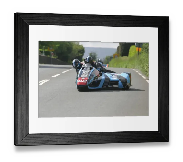 Framed Print : David Atkinson & Phil Knapton (LCR Suzuki) 2012 Sidecar TT
