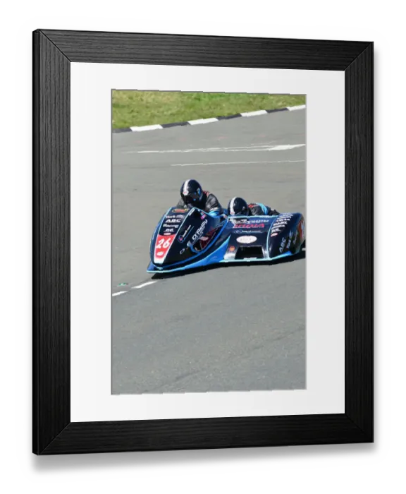 Framed Print : David Atkinson & Phil Knapton (LCR Suzuki) 2013 Sidecar TT Framed Print : David Atkinson & Phil Knapton (LCR Suzuki) 2013 Sidecar TT