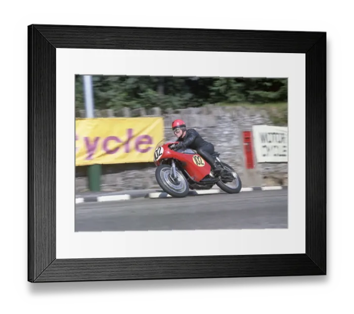 Framed Print : Bill Fulton (Norton) 1967 Senior Manx Grand Prix Framed Print : Bill Fulton (Norton) 1967 Senior Manx Grand Prix