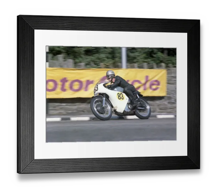 Framed Print : Chris Byles (Norton) 1967 Senior Manx Grand Prix Framed Print : Chris Byles (Norton) 1967 Senior Manx Grand Prix