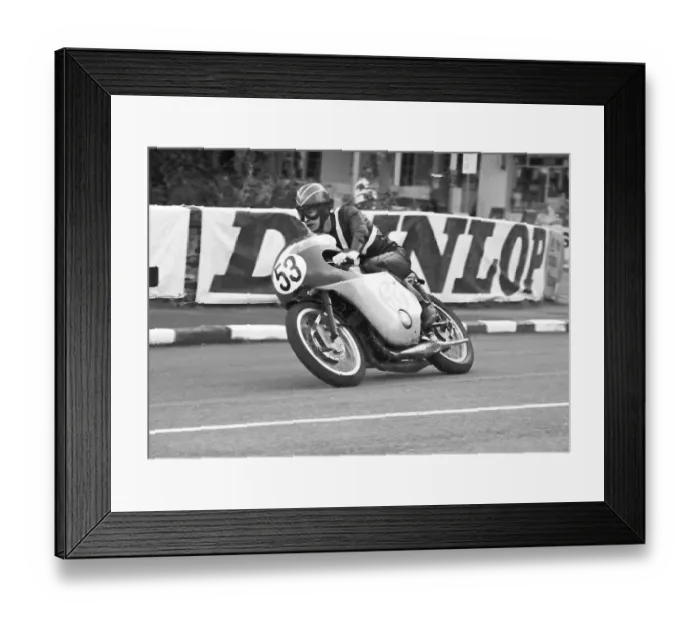 Framed Print : John Munn (Yamaha) 1966 Lightweight Manx Grand Prix Framed Print : John Munn (Yamaha) 1966 Lightweight Manx Grand Prix