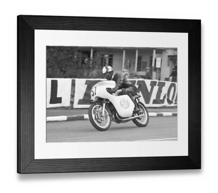 Framed Print : Raymond Spinks (Yamaha) 1966 Lightweight Manx Grand Prix Framed Print : Raymond Spinks (Yamaha) 1966 Lightweight Manx Grand Prix