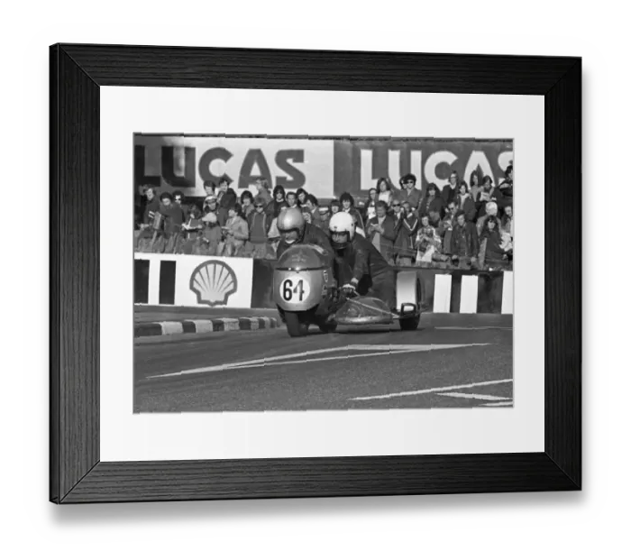Framed Print : Keith Griffin & Malcolm Sharrocks (SG Weslake) 1973 750 Sidecar TT Framed Print : Keith Griffin & Malcolm Sharrocks (SG Weslake) 1973 750 Sidecar TT