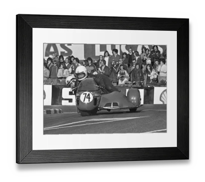 Framed Print : Dave Bexley & B Tyler (Honda) 1973 750 Sidecar TT Framed Print : Dave Bexley & B Tyler (Honda) 1973 750 Sidecar TT