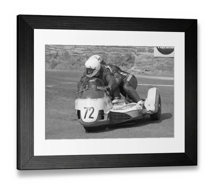 Framed Print : Trevor Youens & Ray Moon (Fiat) 1975 1000 Sidecar TT Framed Print : Trevor Youens & Ray Moon (Fiat) 1975 1000 Sidecar TT