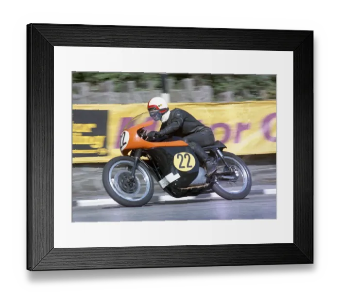 Framed Print : Paul Ward (BSA) 1967 Senior Manx Grand Prix Framed Print : Paul Ward (BSA) 1967 Senior Manx Grand Prix
