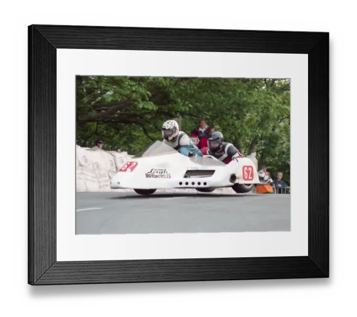Framed Print : Stephen Money & Martin Money (Ireson Honda) 2000 Sidecar TT